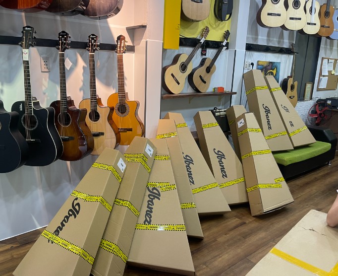 shop-dan-guitar-da-nang